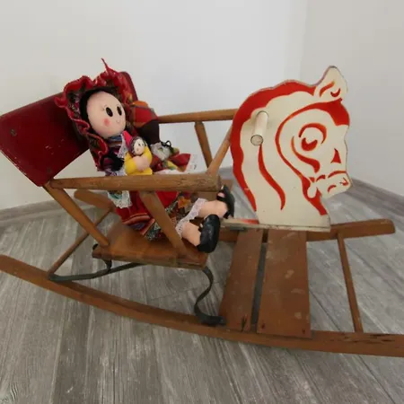 Subtil Insolite Vila