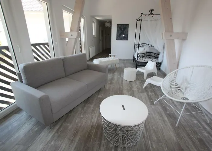 Subtil Insolite Villa